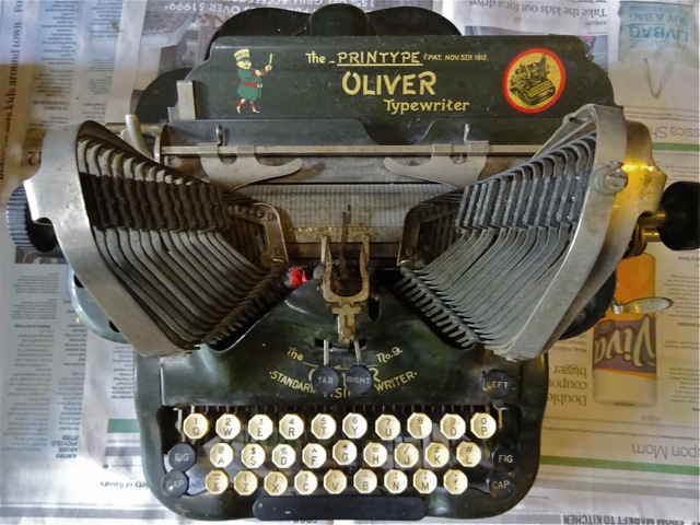 Olivetti typewriter, Standard No. 9